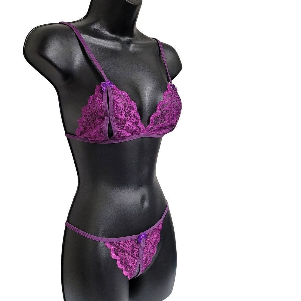 Sexy Lingerie Set Crotchless Panties Sheer Lace Thong Peekaboo Nipple Bra
